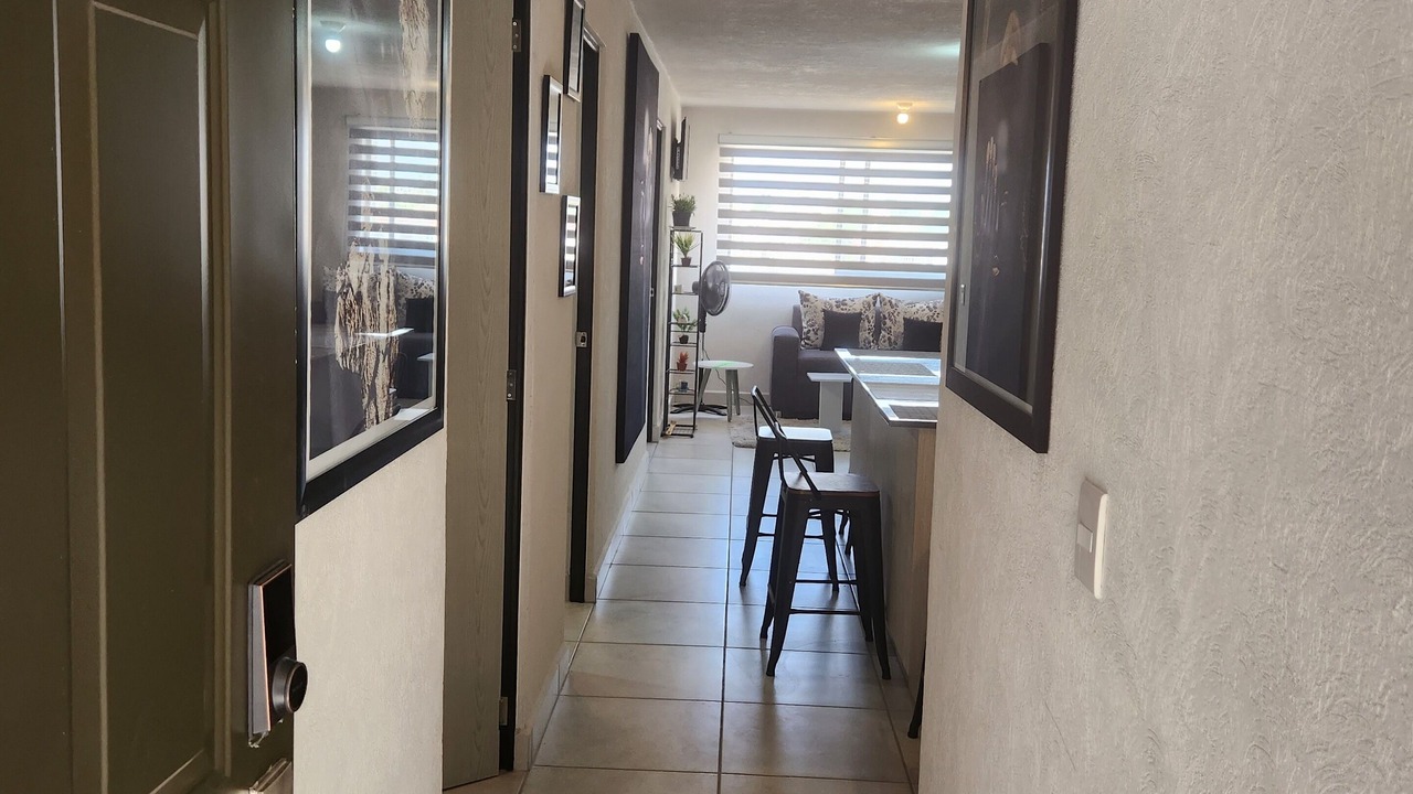 Photo of Others in La Perla