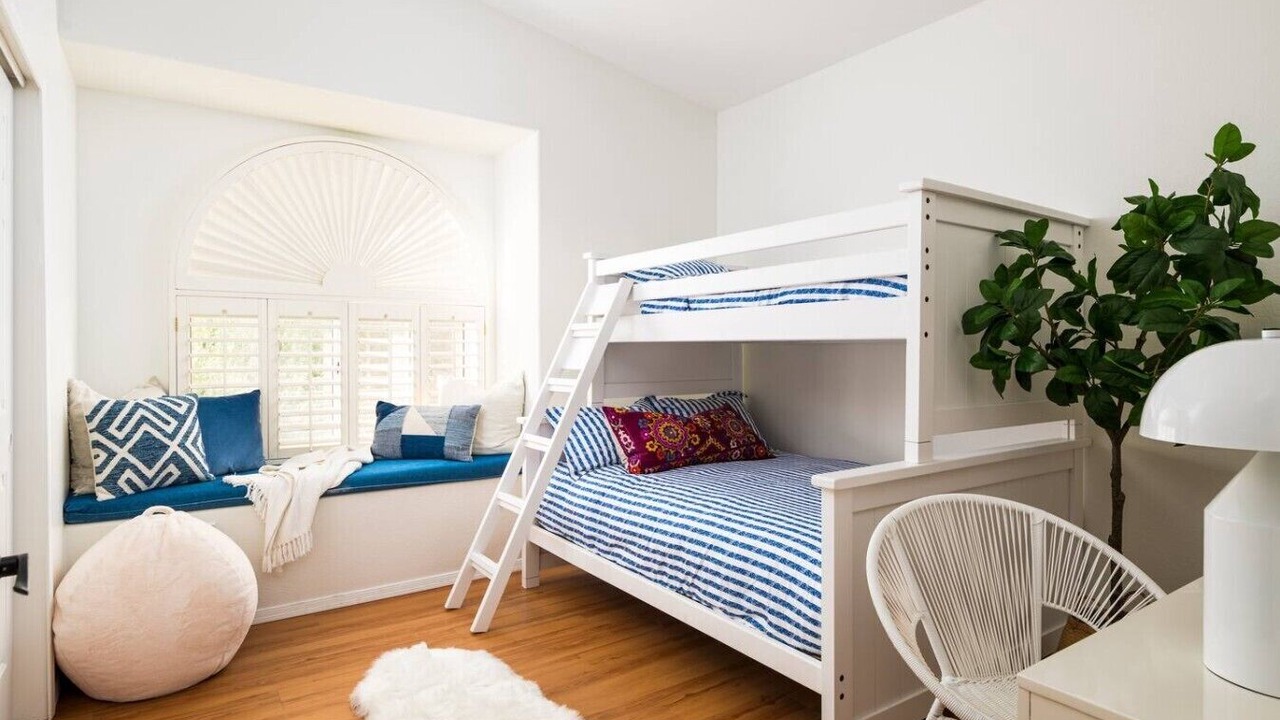 Photo of Bedroom in Desert Paradise Estates