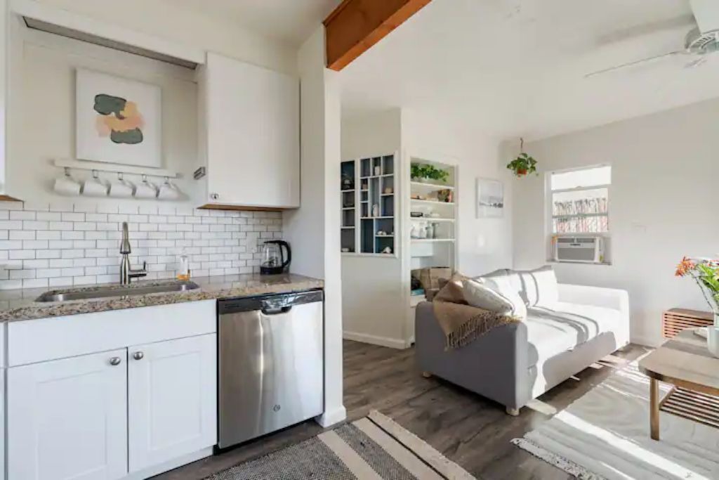 Photo of Livingroom in Ocean Beach