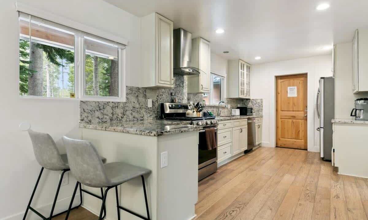 Photo of Kitchen in North Upper Truckee