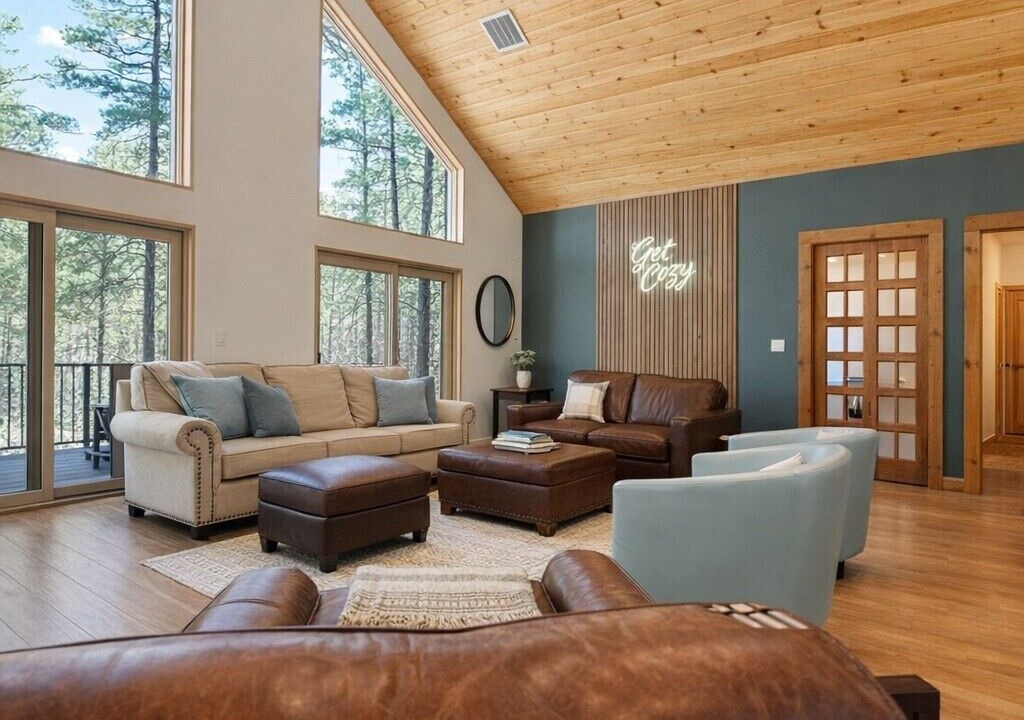 Photo of Livingroom in Munds Park