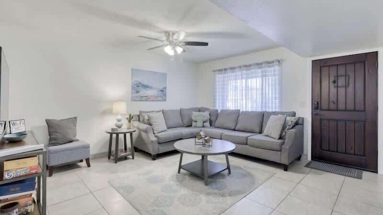 Photo of Livingroom in Roadrunner Estates East