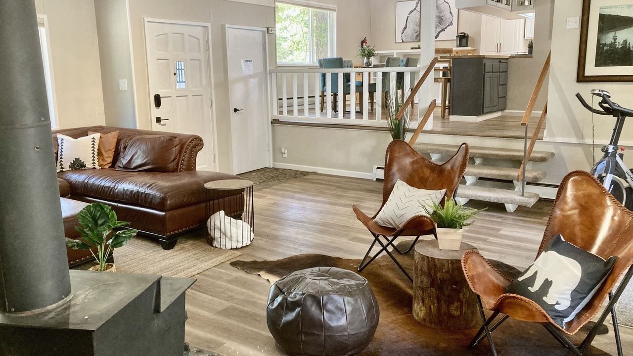 Photo of Bedroom in Lake Forest