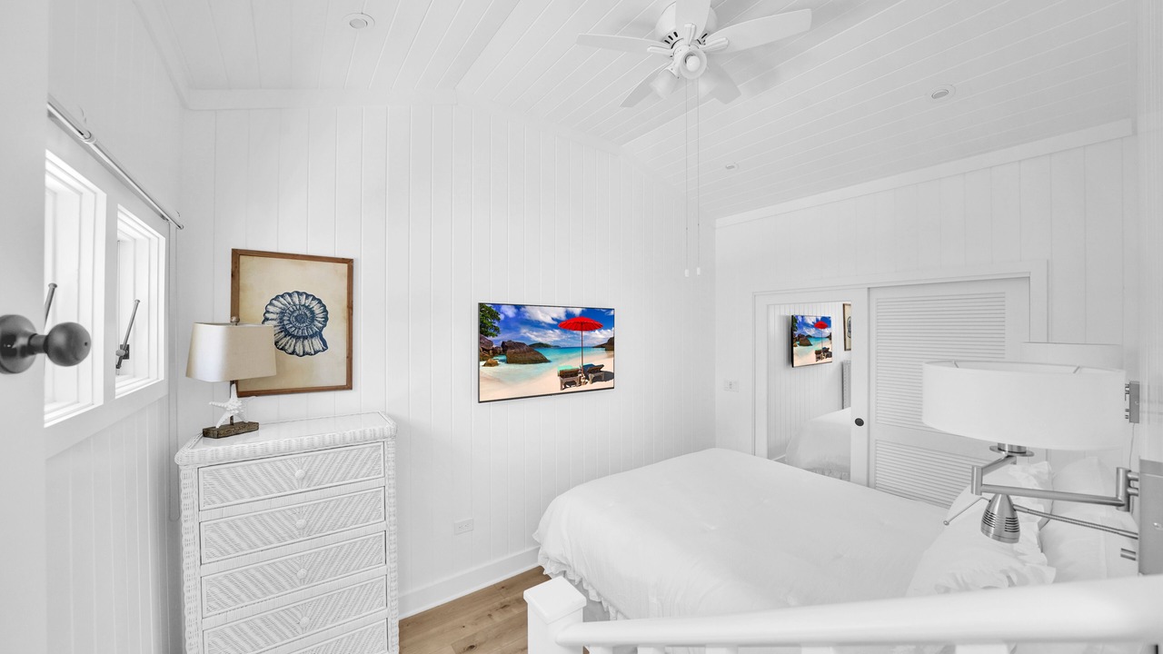 Photo of Bedroom in Laguna Beach
