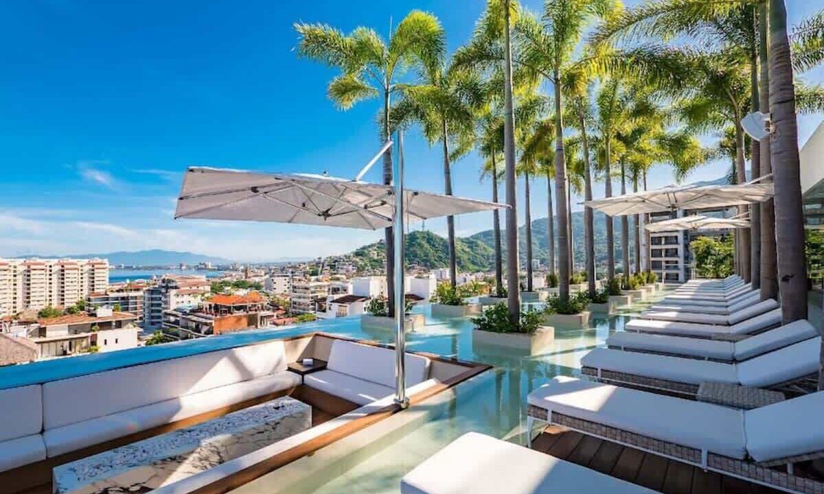 Photo of Outdoor in Romantic Zone