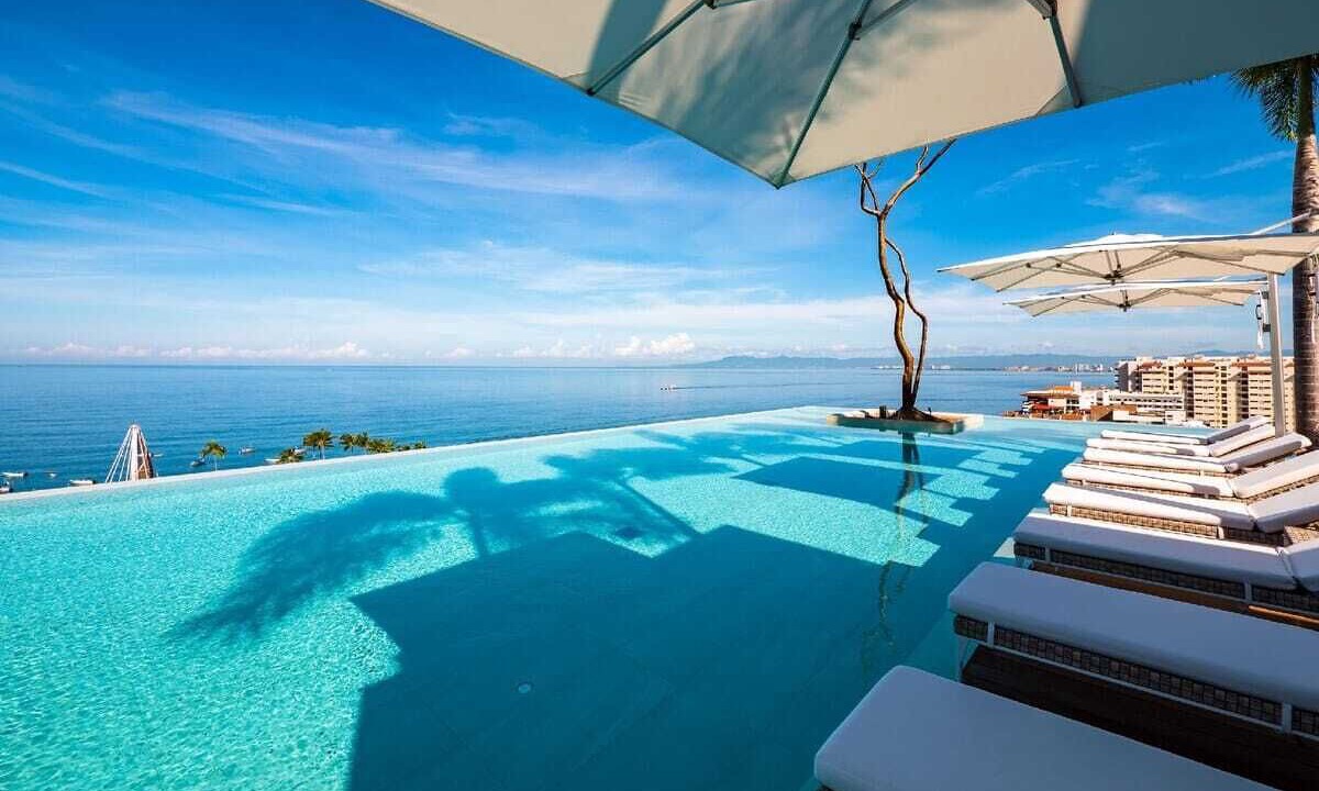 Photo of Outdoor in Romantic Zone