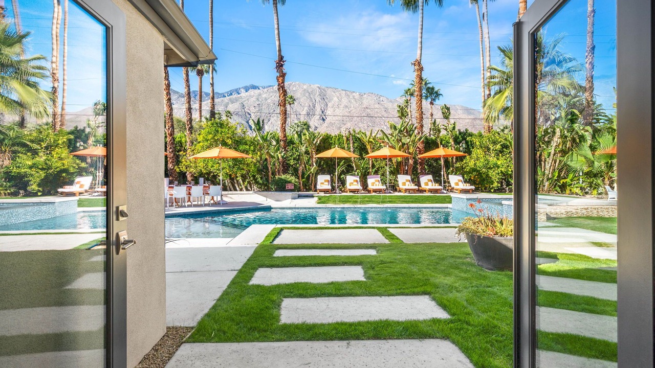 Photo of Outdoor in Warm Sands
