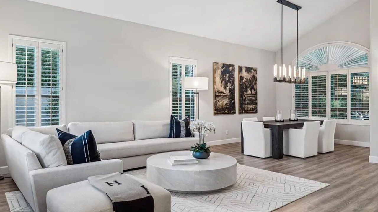 Photo of Livingroom in Kierland