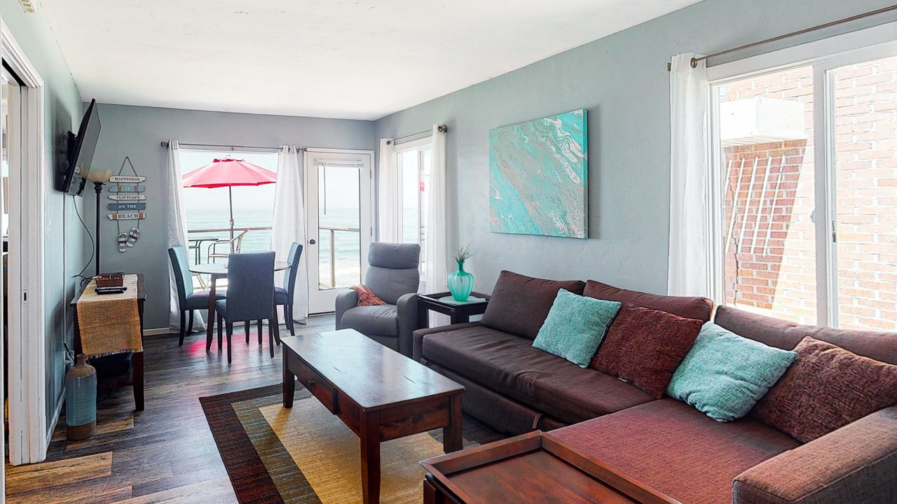 Photo of Livingroom in Carlsbad Village