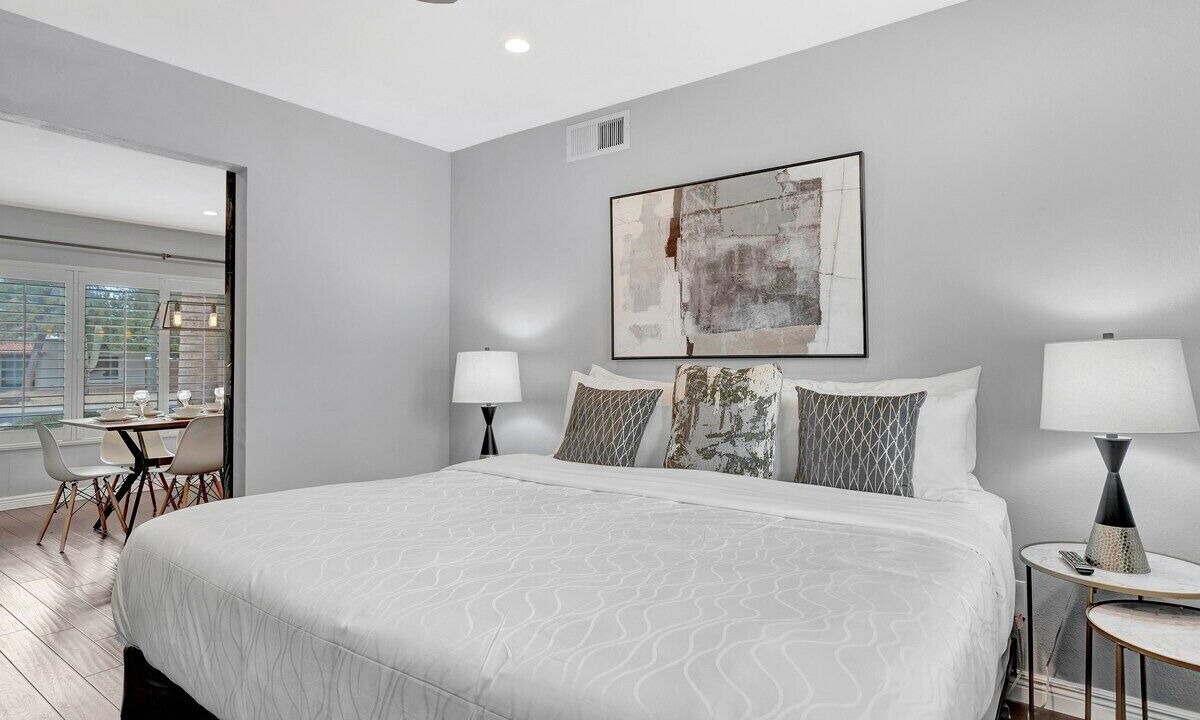Photo of Bedroom in Paradise Valley Village
