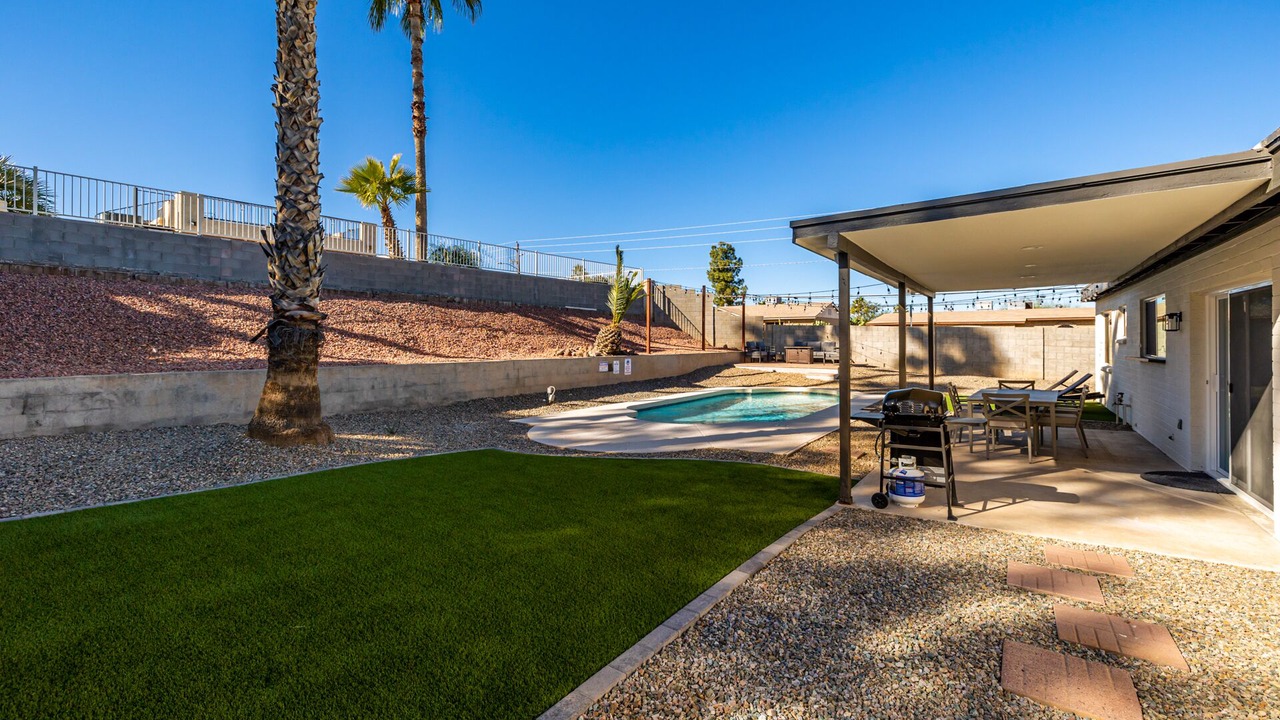 Photo of Outdoor in Paradise Valley Village