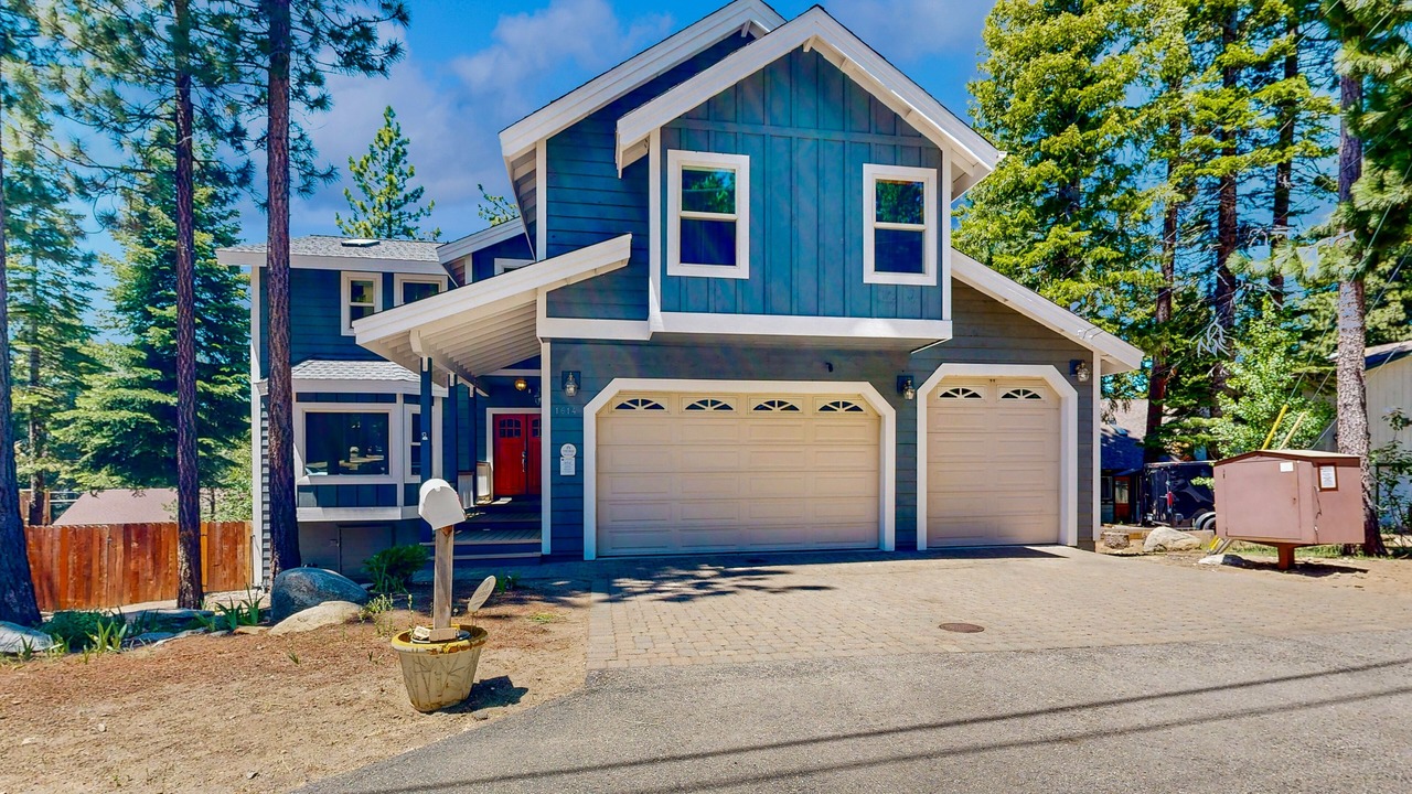 Photo of Outdoor in Country Club Estates