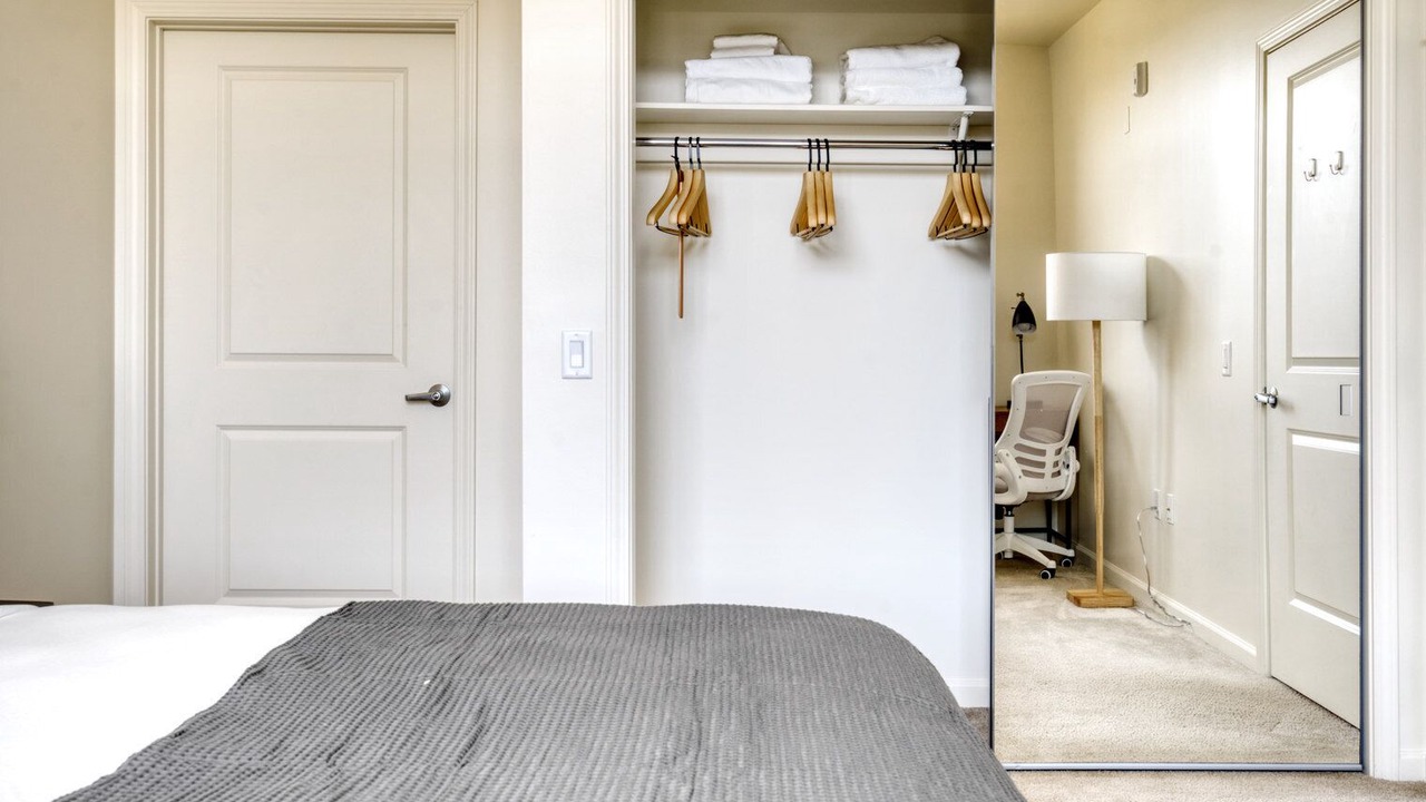 Photo of Bedroom in Evergreen Park