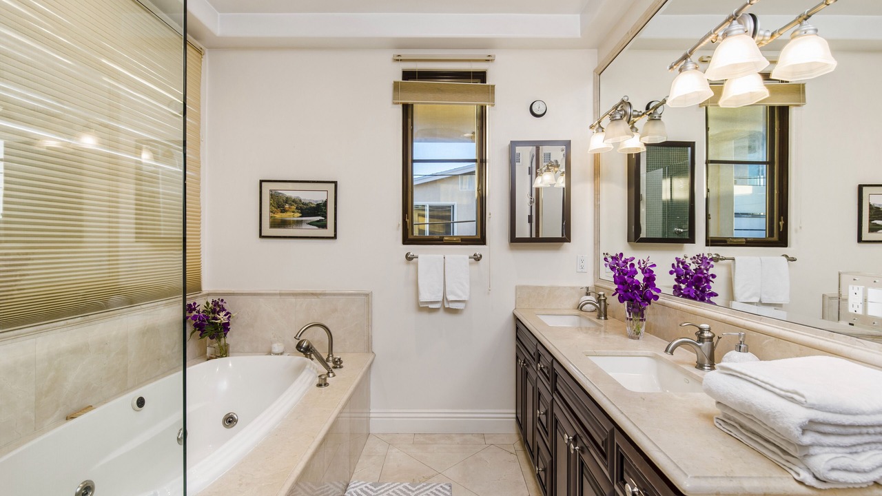 Photo of Bathroom in The Strand
