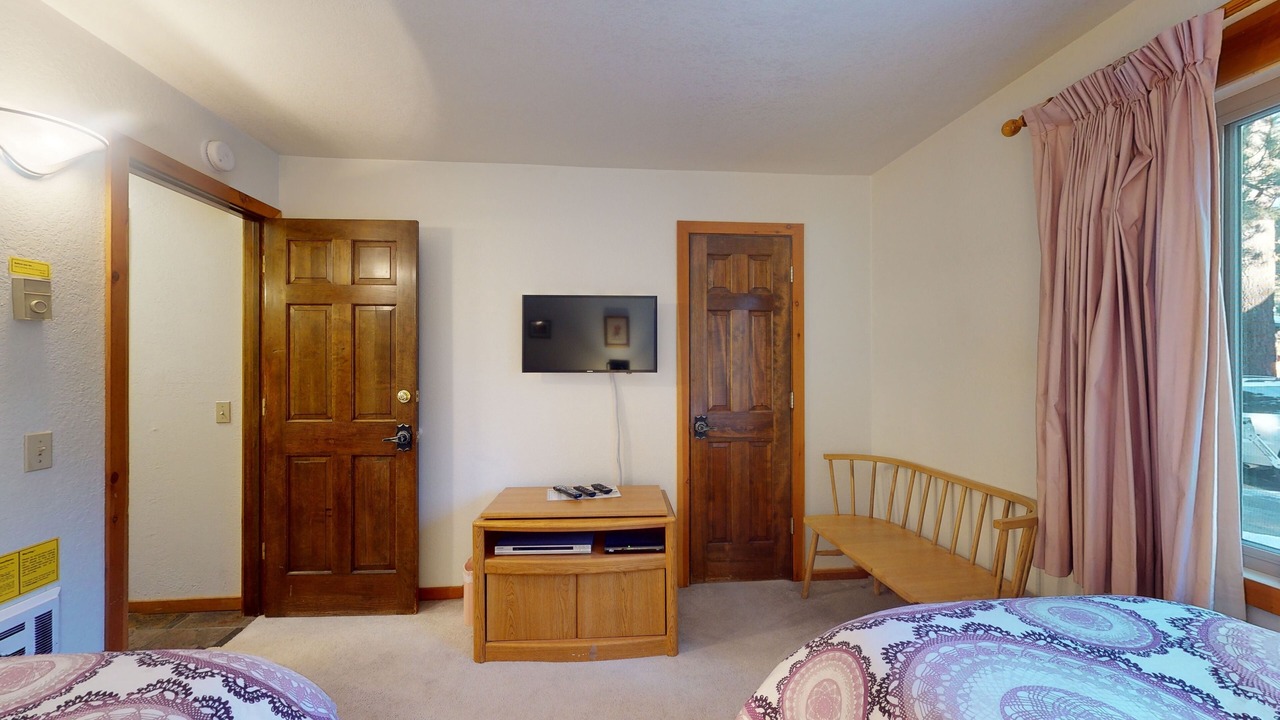 Photo of Bedroom in Mammoth Lakes