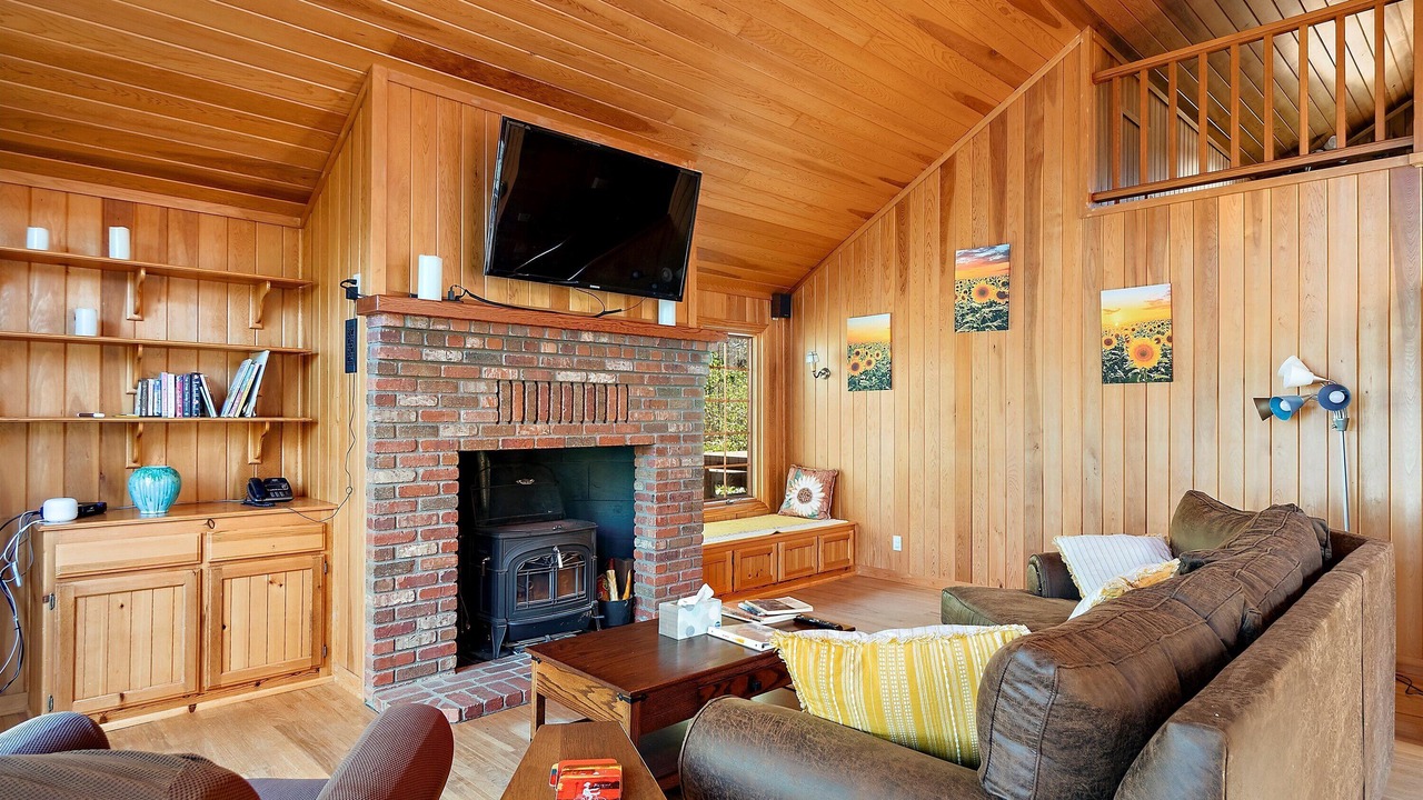 Photo of Livingroom in Marine Terrace