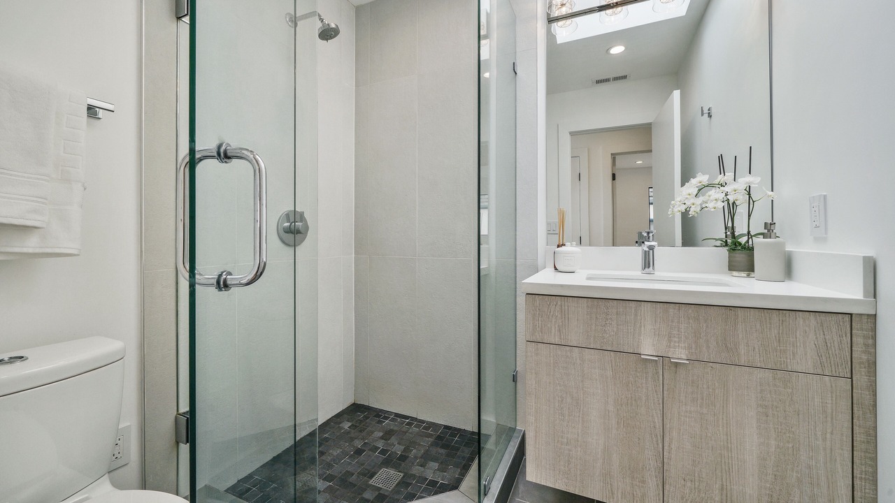 Photo of Bathroom in Forest Knolls