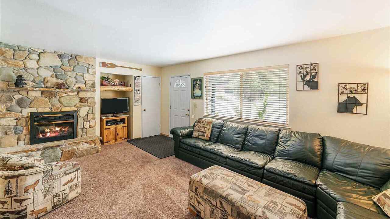 Photo of Livingroom in Lake Forest