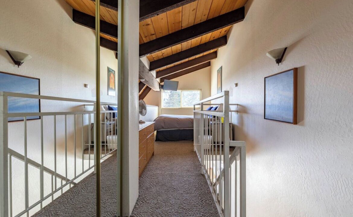 Photo of Bedroom in Mammoth Lakes