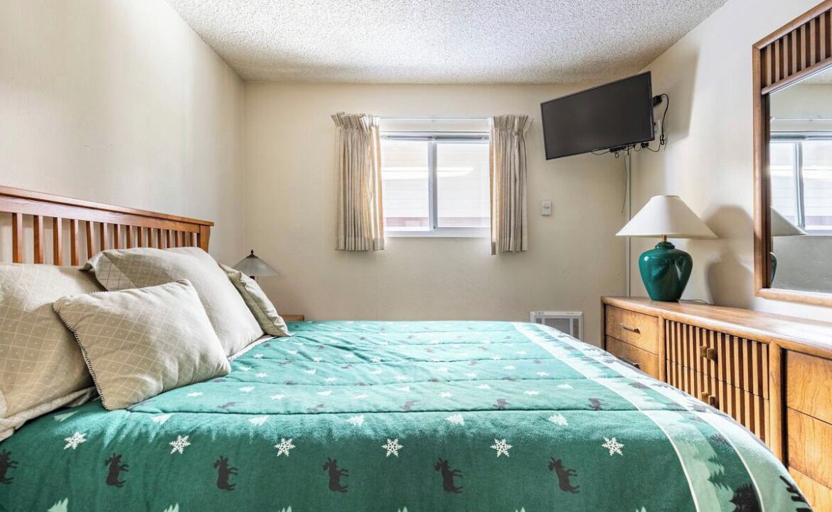 Photo of Bedroom in Mammoth Lakes