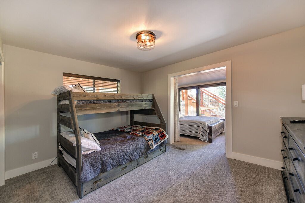 Photo of Bedroom in Lake Forest
