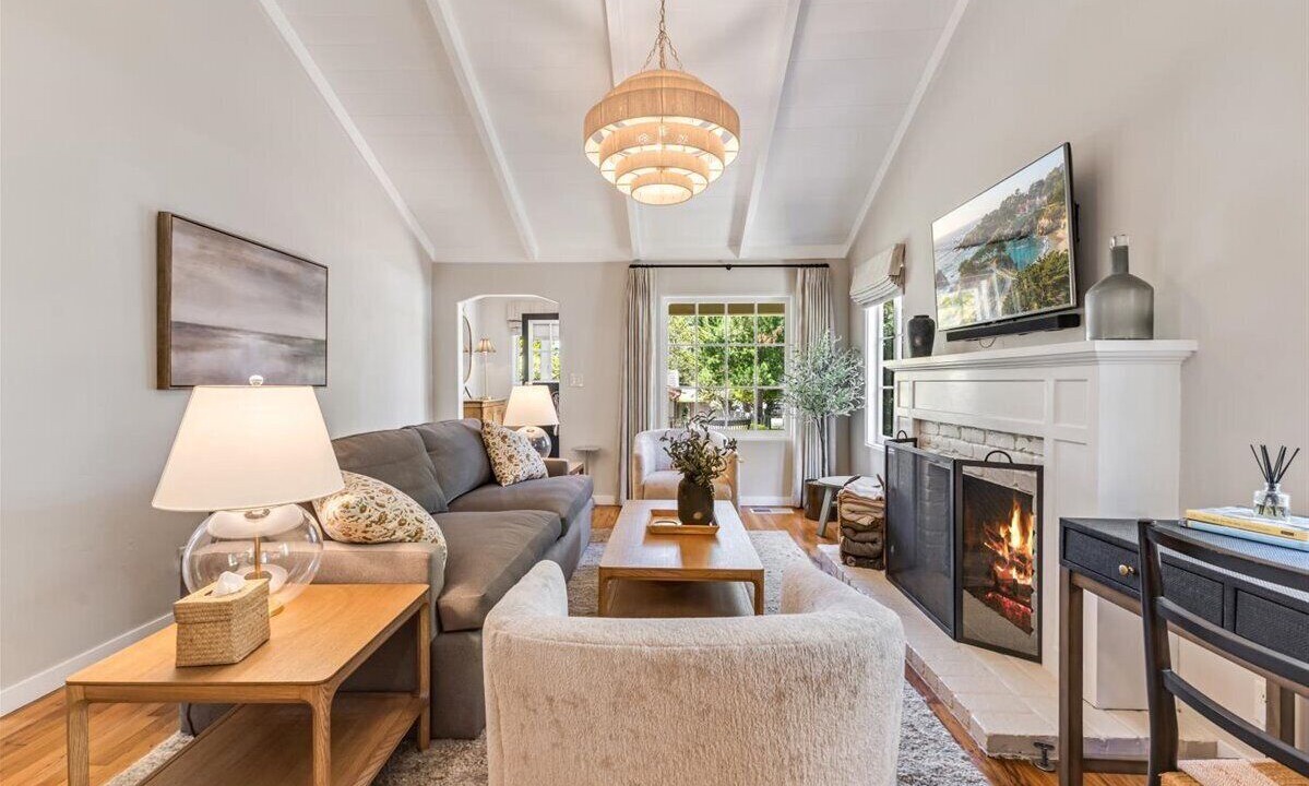 Photo of Livingroom in Northeast Carmel