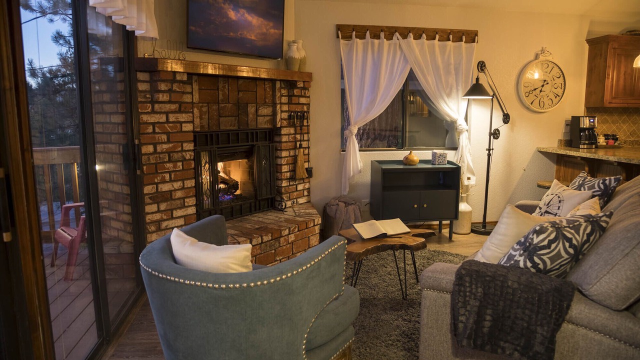 Photo of Livingroom in Big Bear Lake