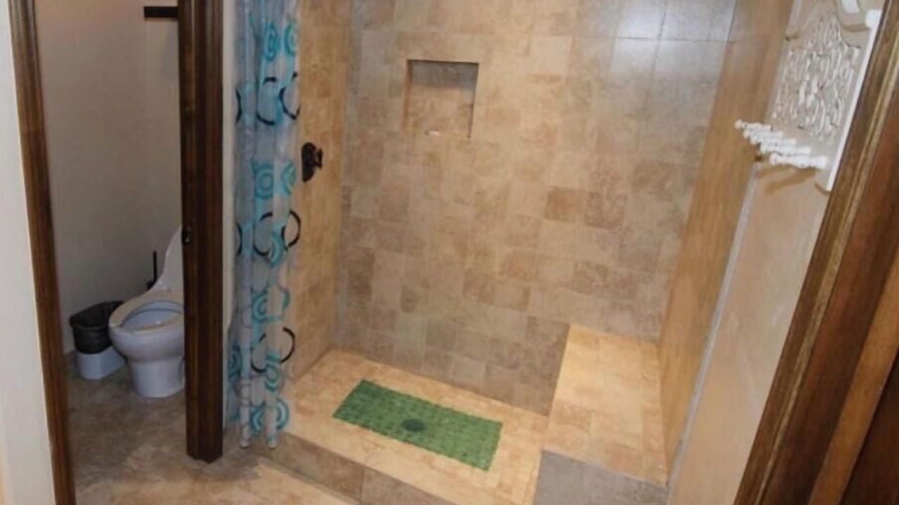 Photo of Bathroom in El Dorado Ranch