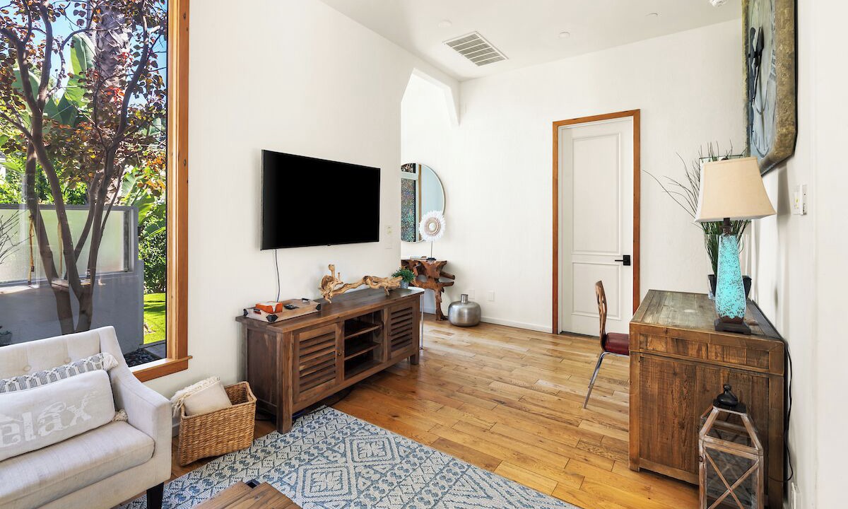 Photo of Livingroom in Carlson Park