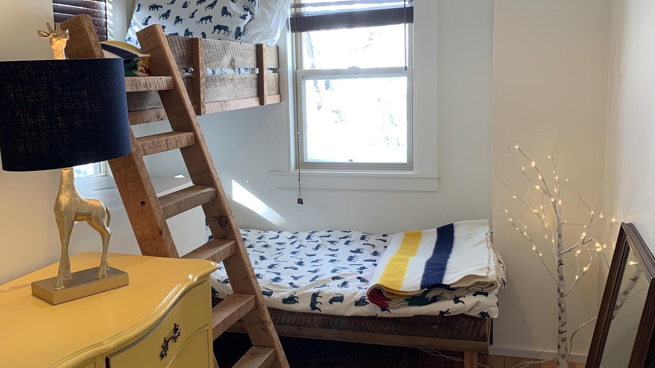 Photo of Bedroom in Lake Forest