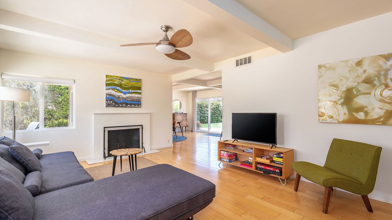 Photo of Livingroom in Tahquitz River Estates
