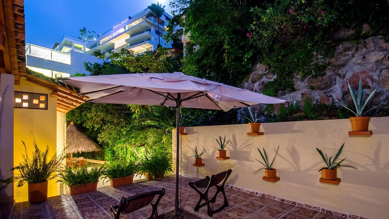 Photo of Patio Balcony in Romantic Zone