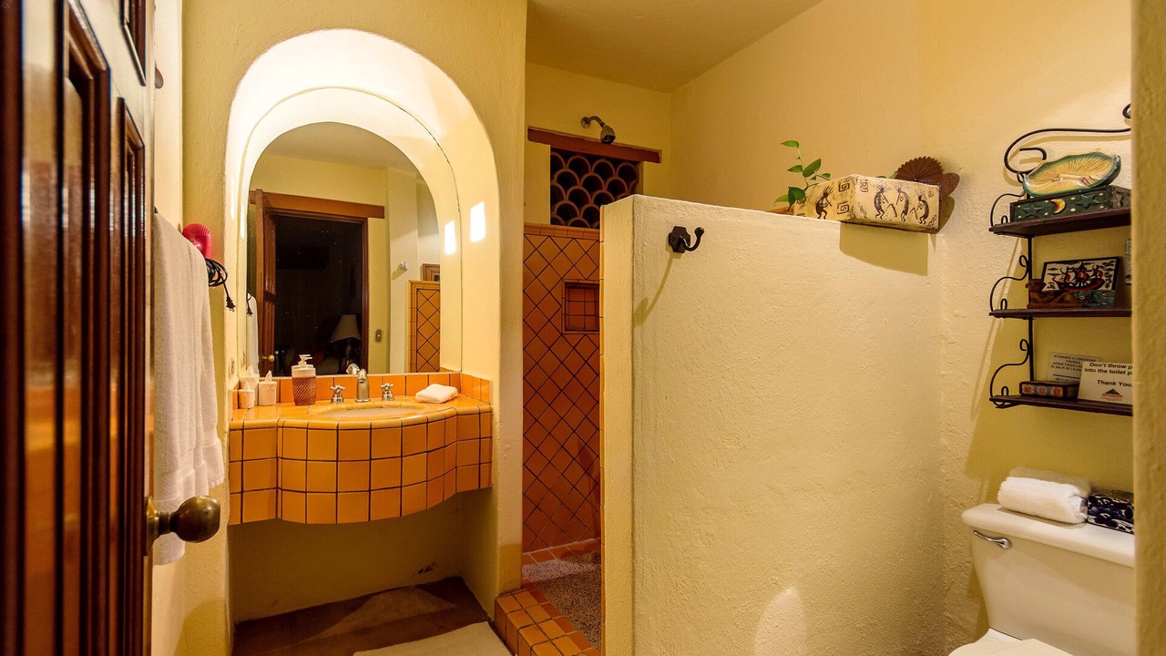 Photo of Bathroom in Romantic Zone