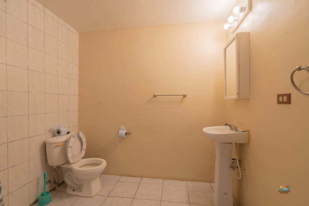 Photo of Bathroom in Verdugo