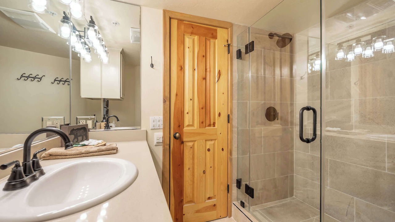 Photo of Bathroom in Upper Moonridge
