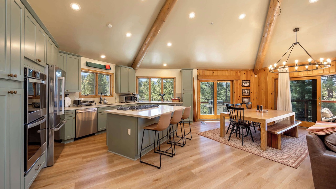 Photo of Kitchen in Upper Moonridge