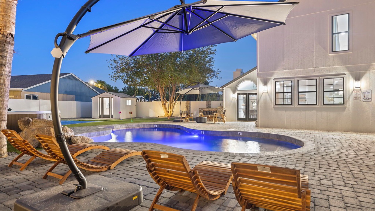 Photo of Outdoor in Paradise Valley Village