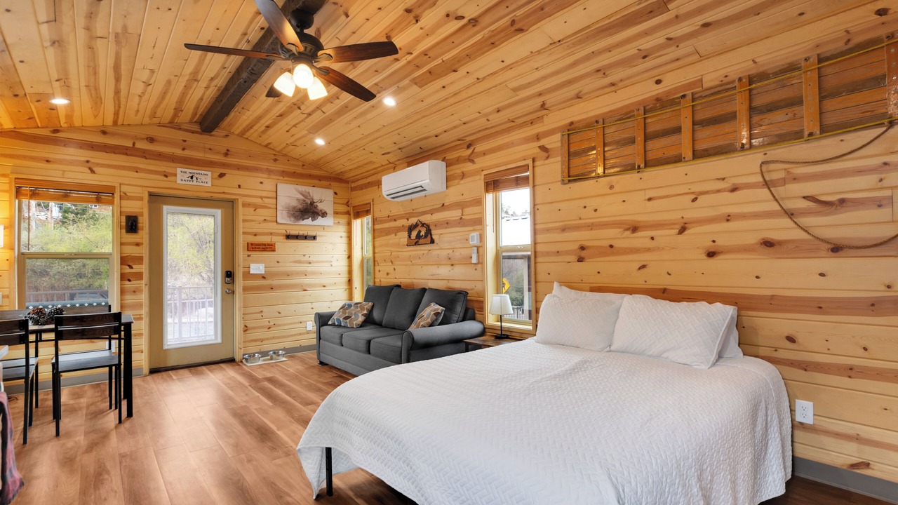 Photo of Bedroom in Summerhaven