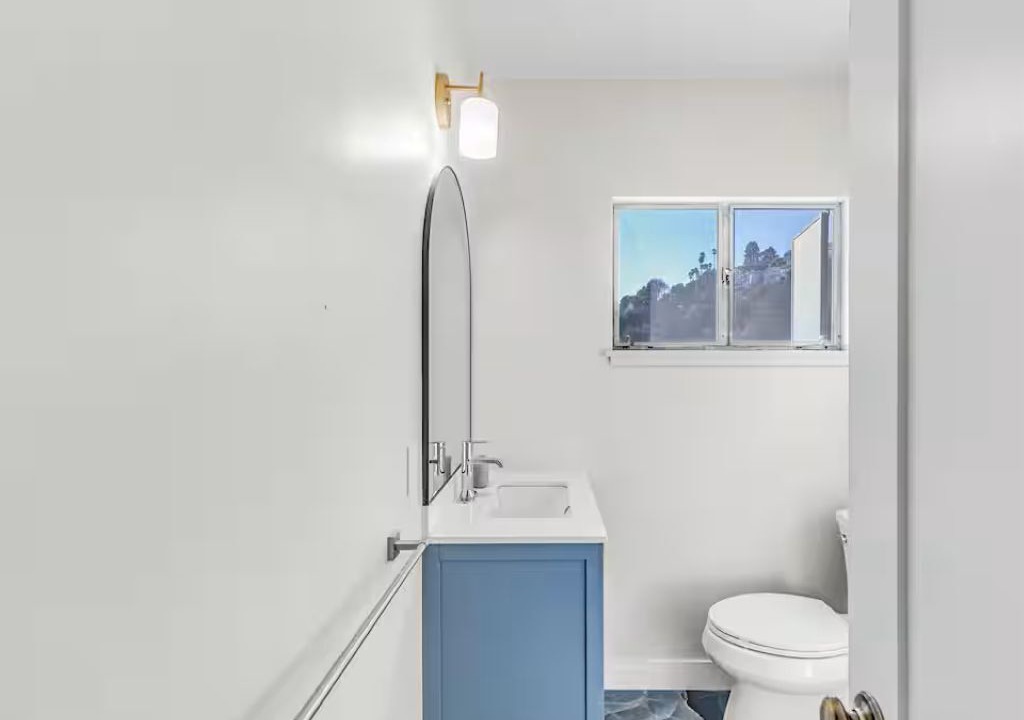 Photo of Bathroom in Los Feliz