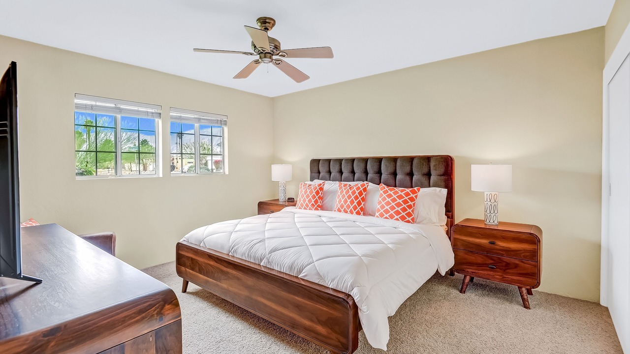 Photo of Bedroom in Racquet Club South
