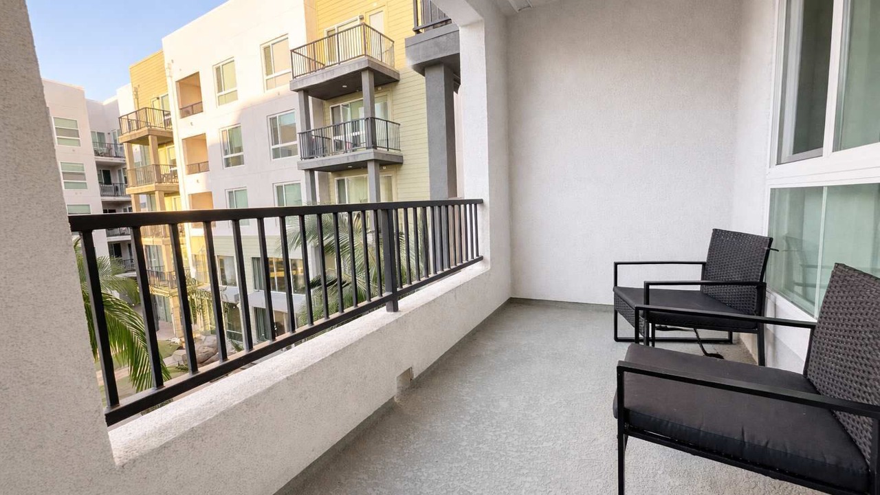 Photo of Patio Balcony in Lyon Street