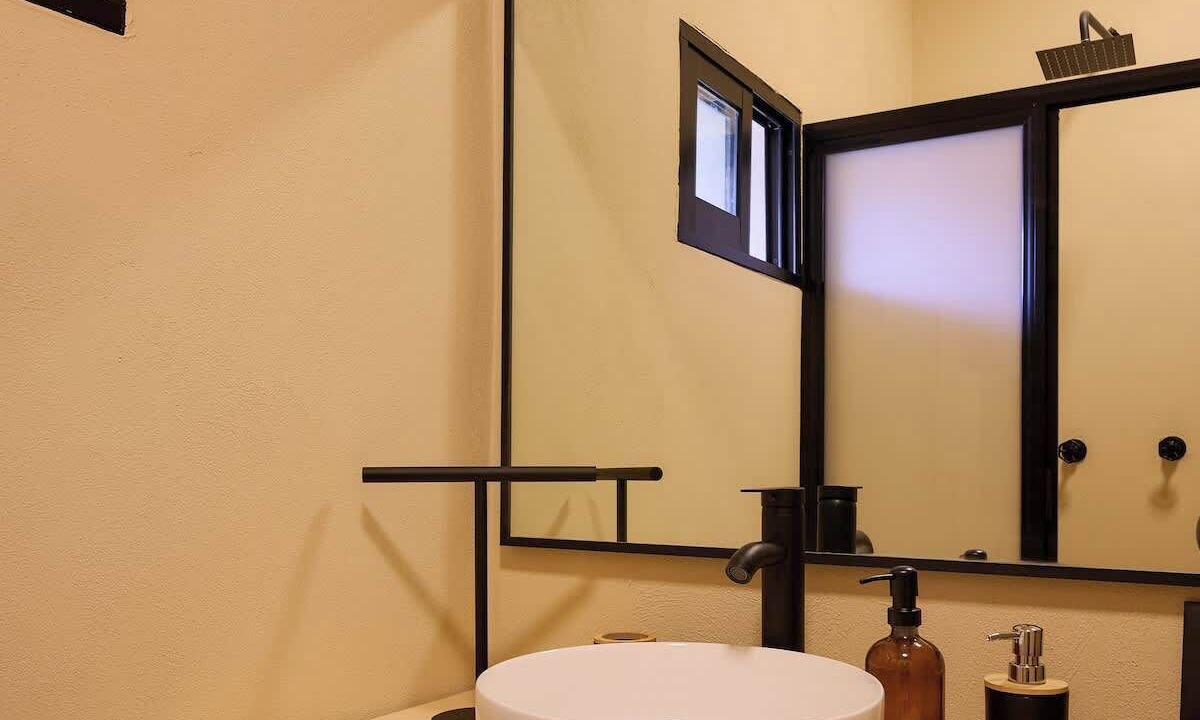 Photo of Bathroom in Reforma