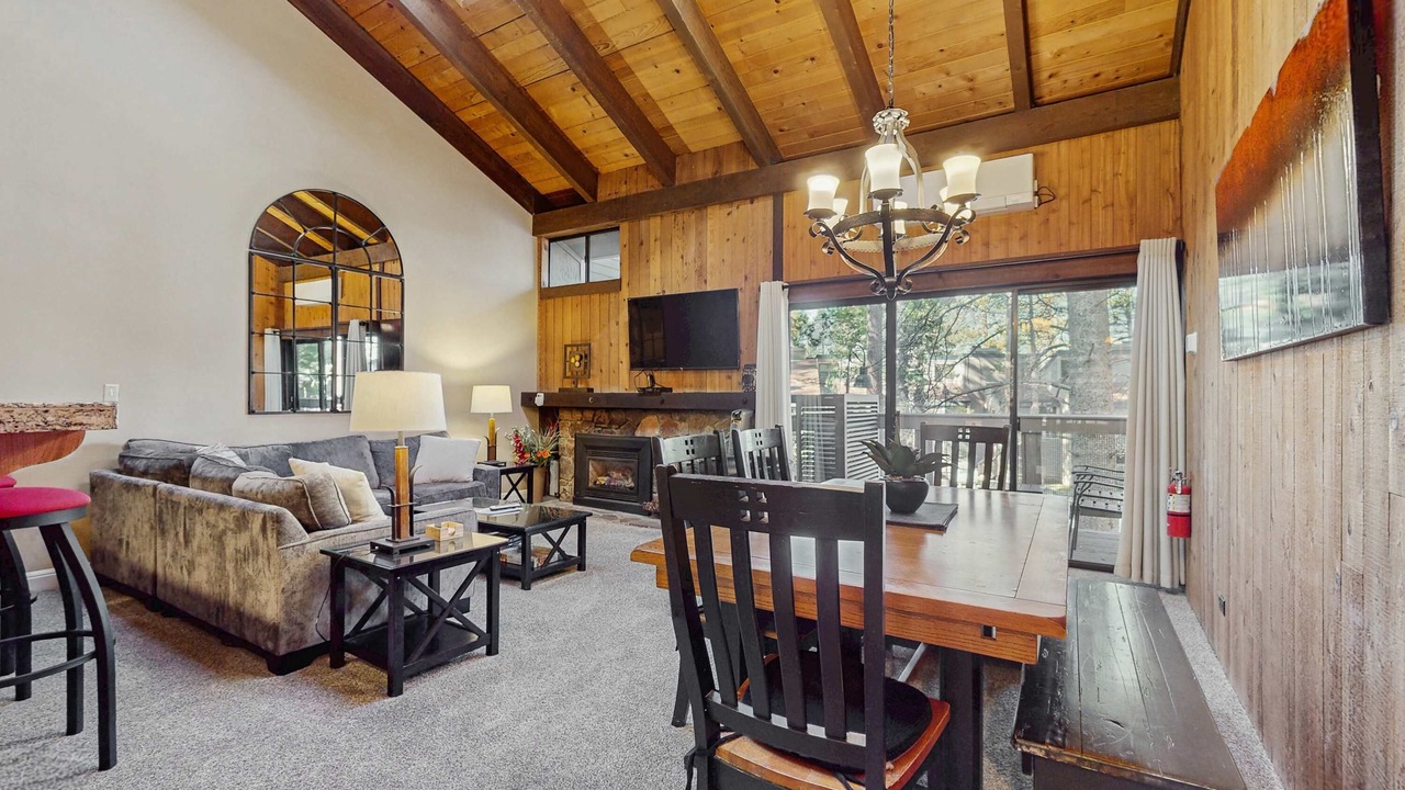 Photo of Livingroom in South Lake Tahoe