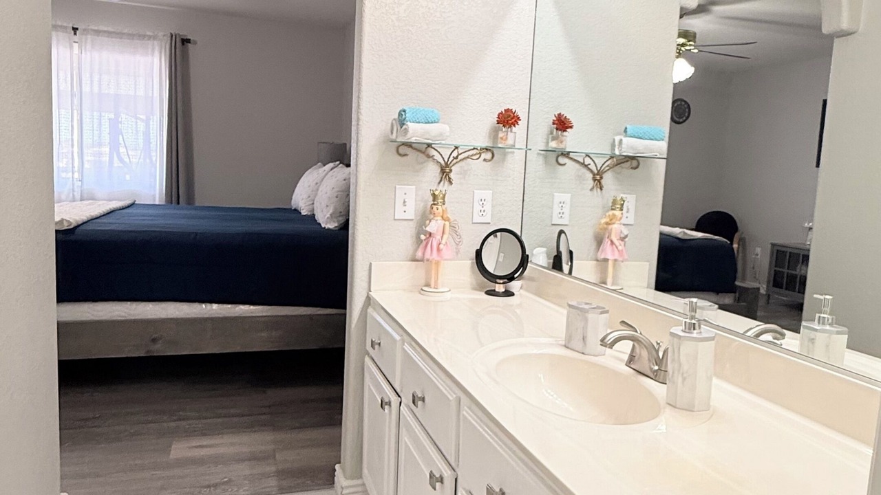 Photo of Bathroom in Sunridge Estates