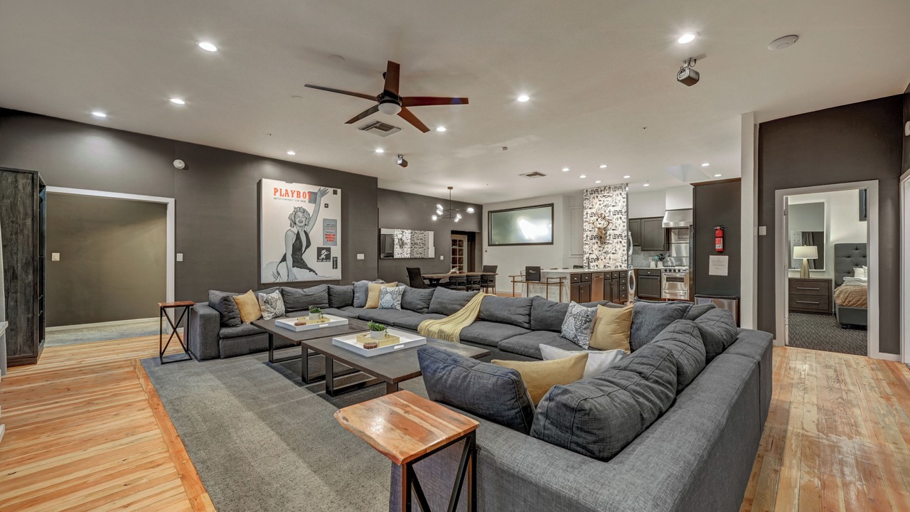 Photo of Livingroom in Brown and Stetson Business