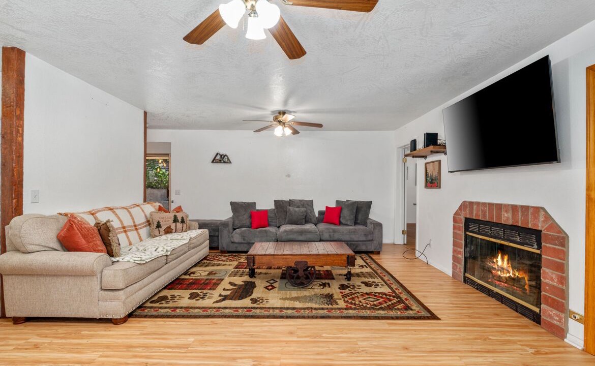 Photo of Livingroom in Twin Peaks