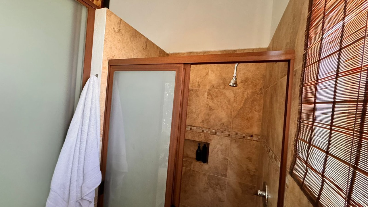 Photo of Bathroom in Burgos Bugambilias