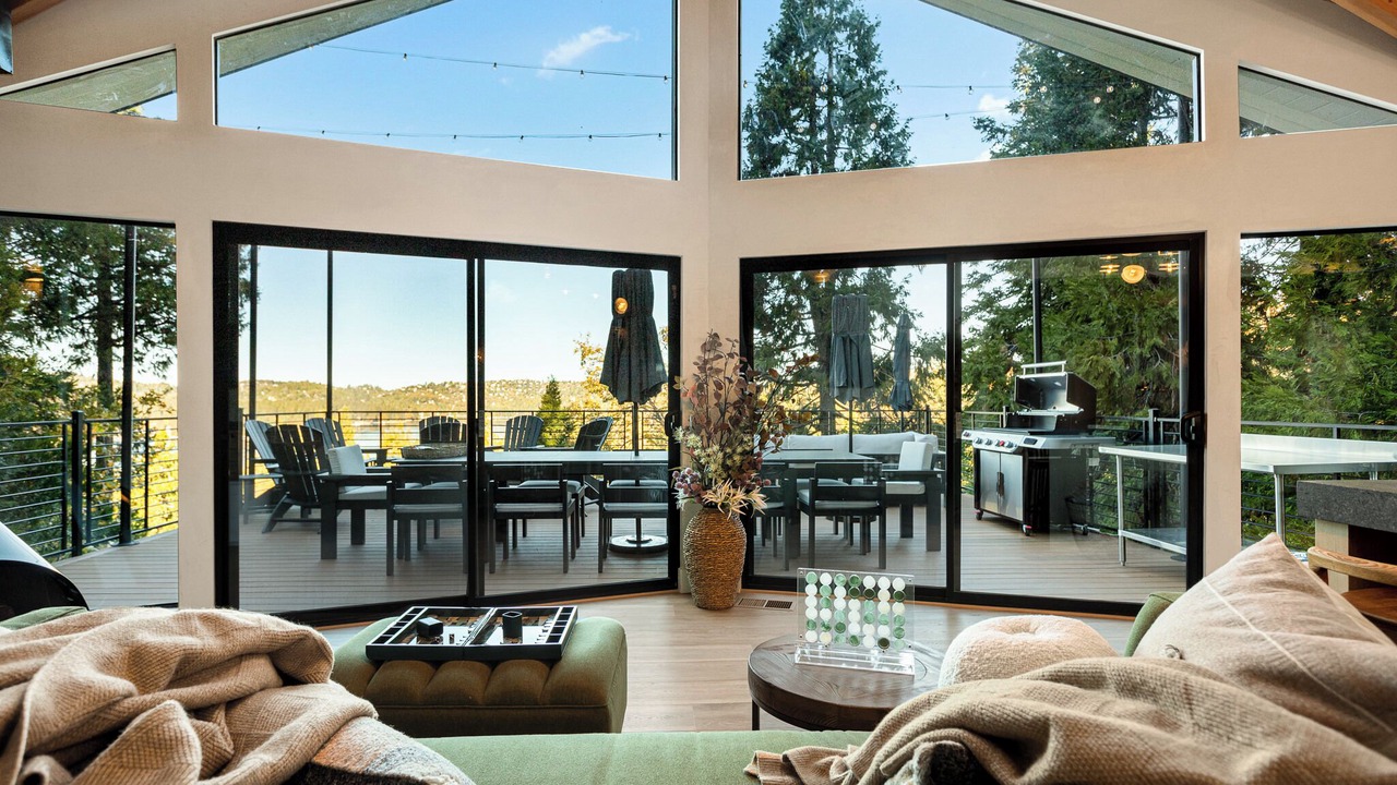 Photo of Livingroom in Cedar Glen