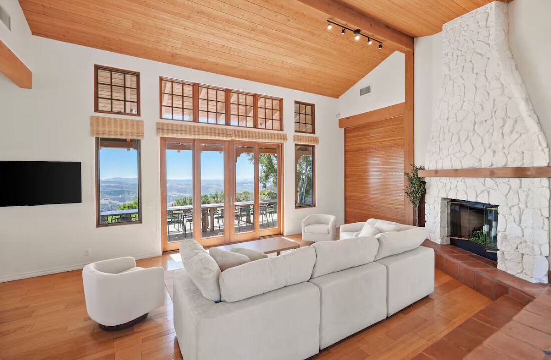 Photo of Livingroom in Valley Center