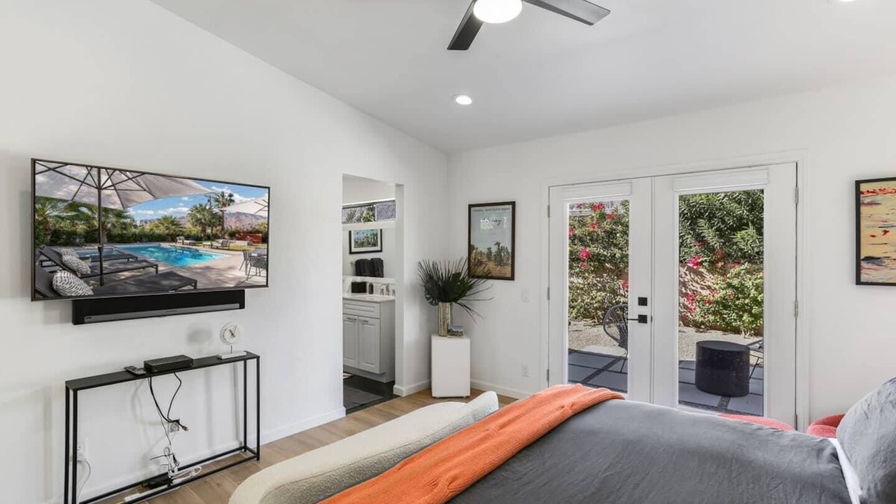 Photo of Bedroom in Racquet Club South